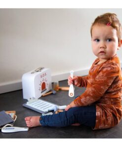 set dottore in legno con strumenti