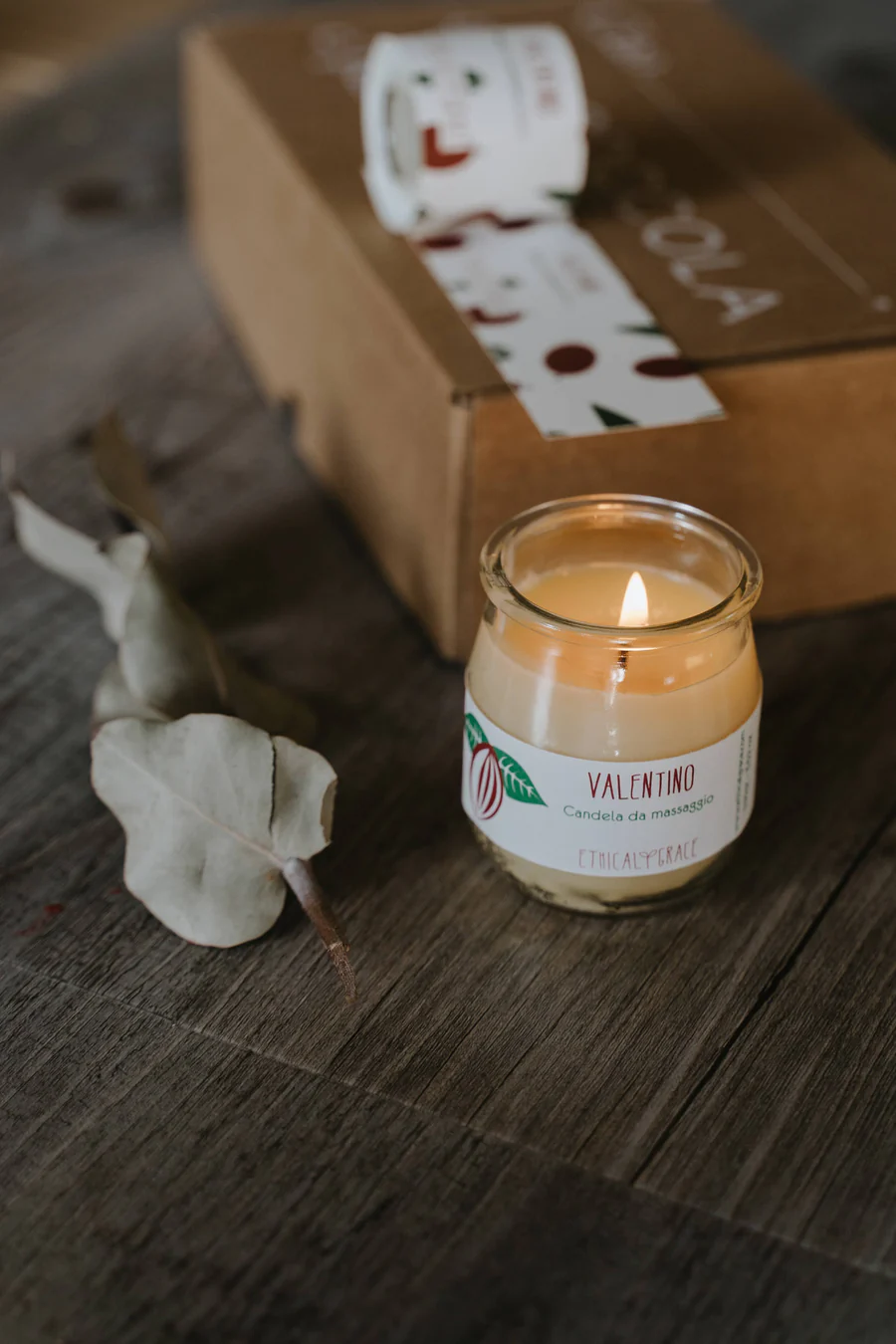 candela da massaggio, profumata e delicata sulla pelle