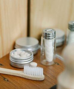 Igiene orale - Filo interdentale e dentifricio in compresse