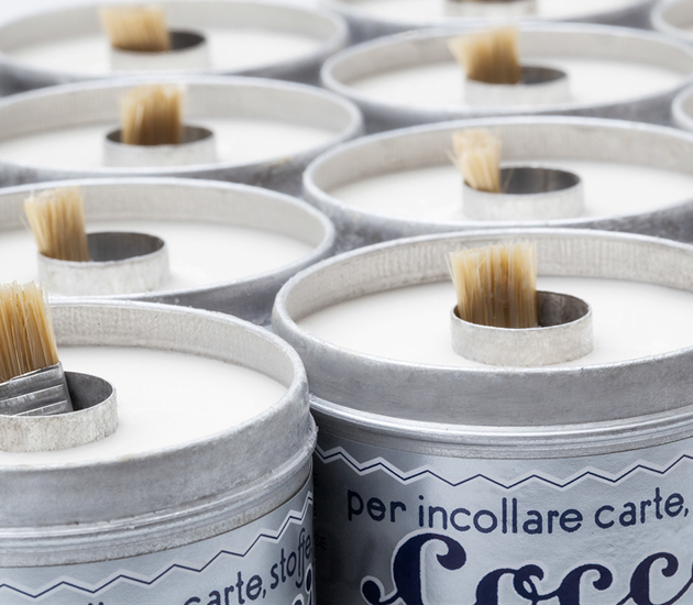 colla con pennellino