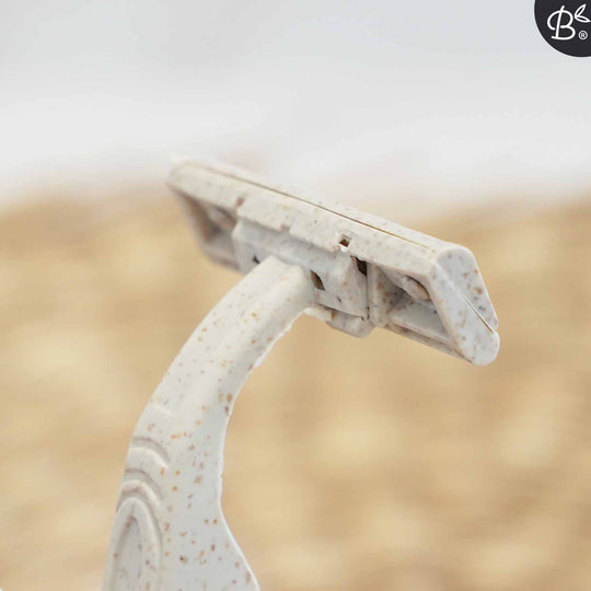 Rasoio in paglia di frumento